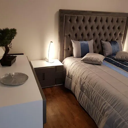 Madalenas Palace - Sunrise 아파트