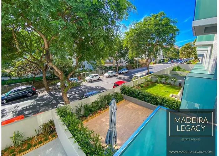 Madalenas Palace - Sunrise *