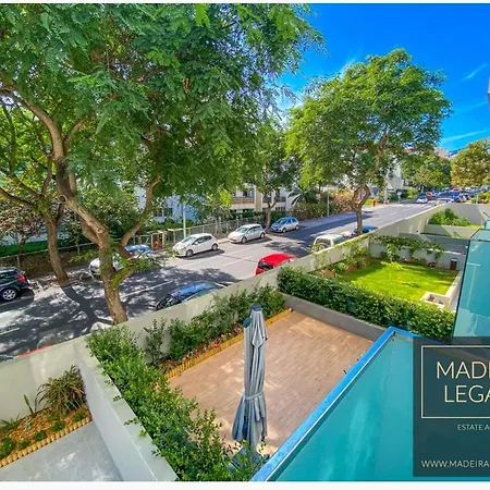 Madalenas Palace - Sunrise *